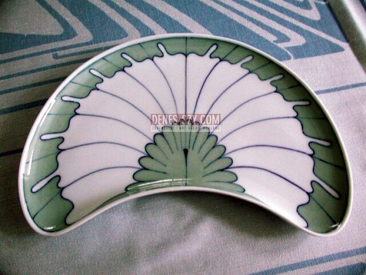 ciotola a forma di mezzaluna in porcellan di Meissen epoca liberty