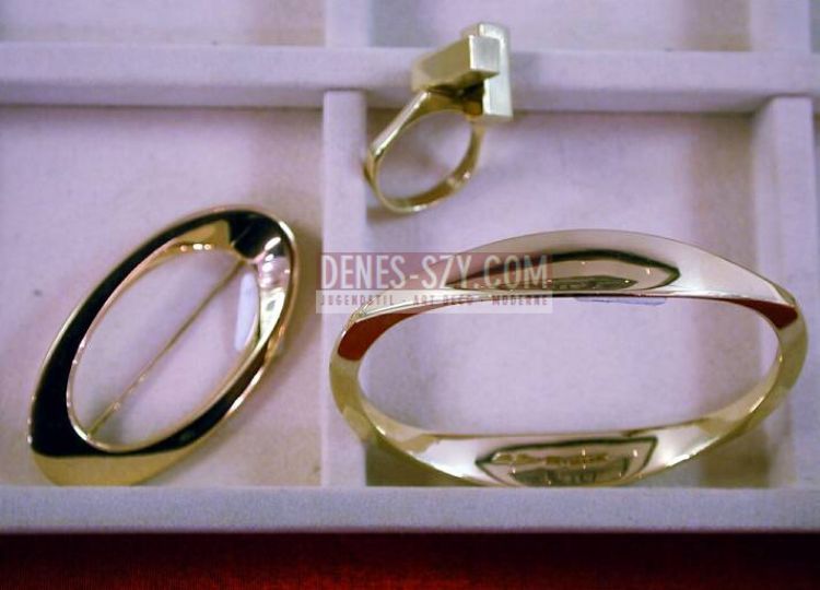Hans Hansen 14 k. Gold (585/1000) Armreif, Brosche, Ring
