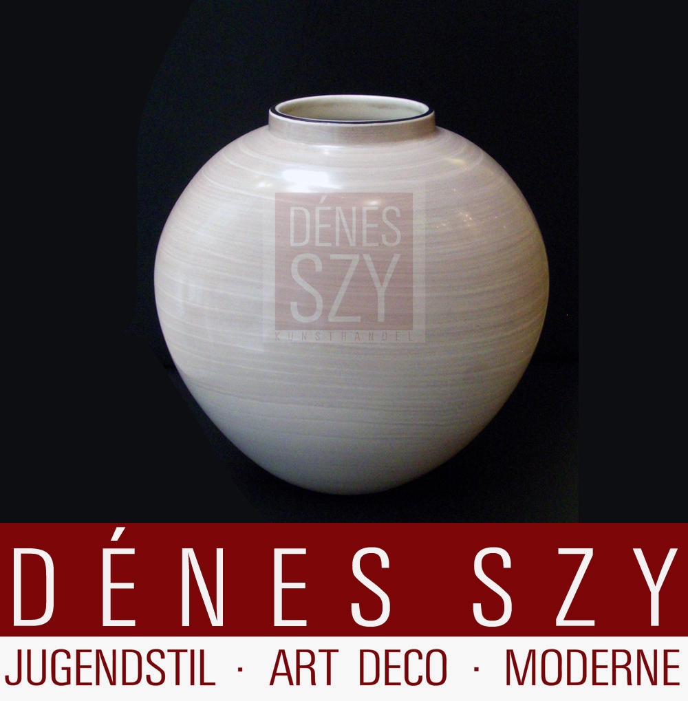 vaso a forma di cuore di KPM Berlino Selb