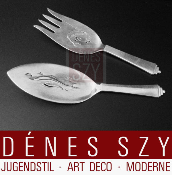Georg Jensen silver cutlery, pyramid pattern, pair of fish servers