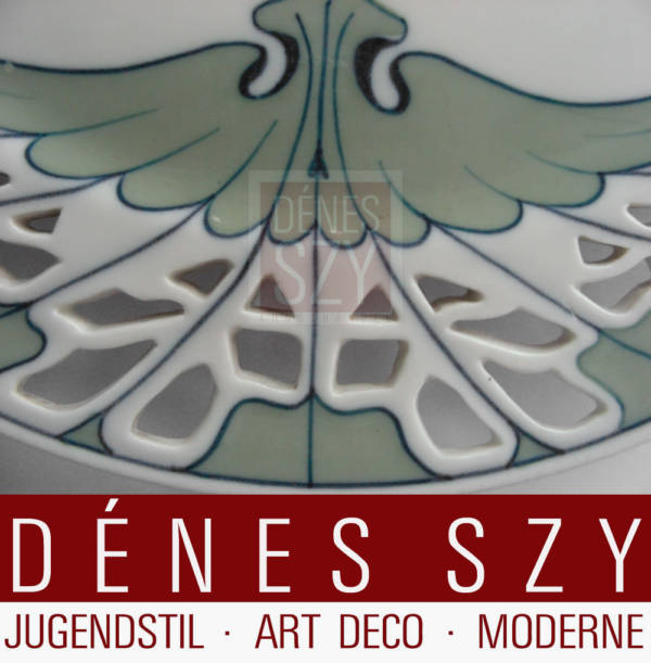 Meissen Art Nouveau porcelain, Flügelmuster, pierced dessert plate, Hentschel
