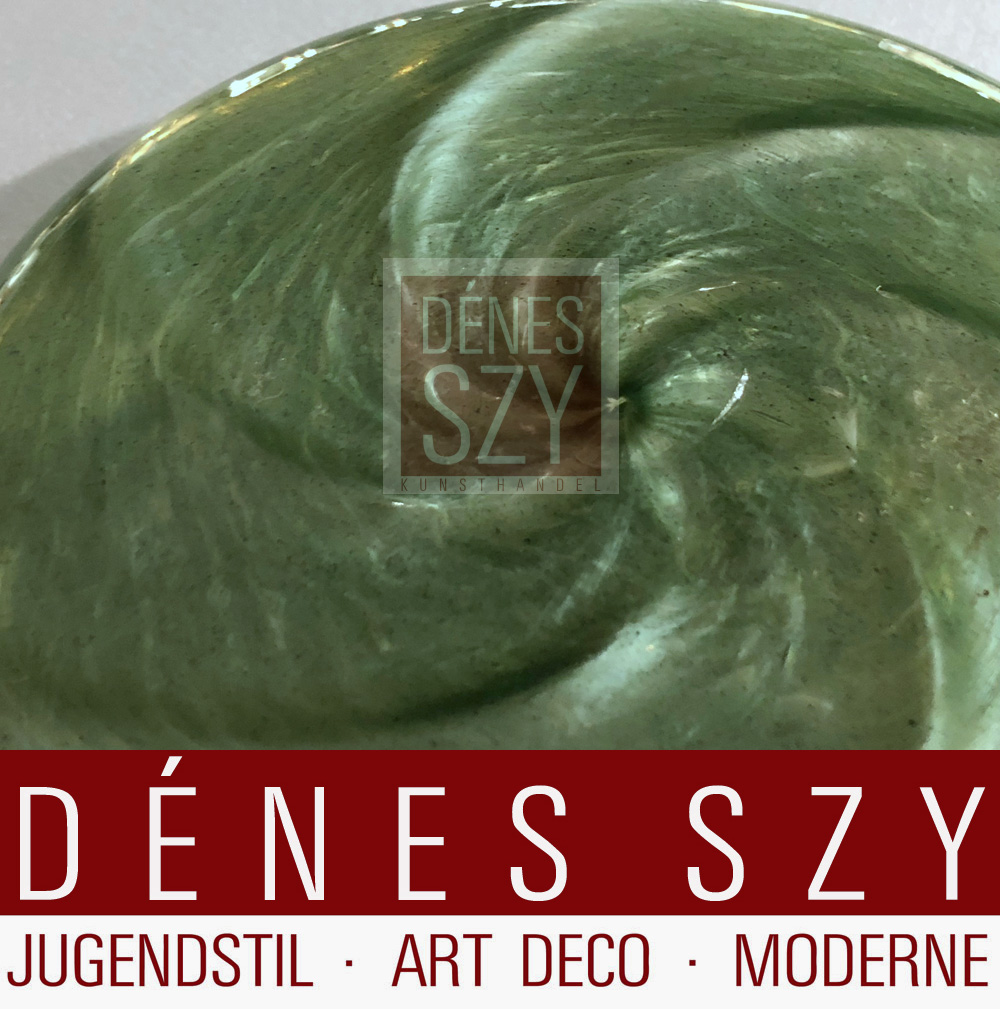 Loetz ciotola in vetro triplo pettinato Austria 1900