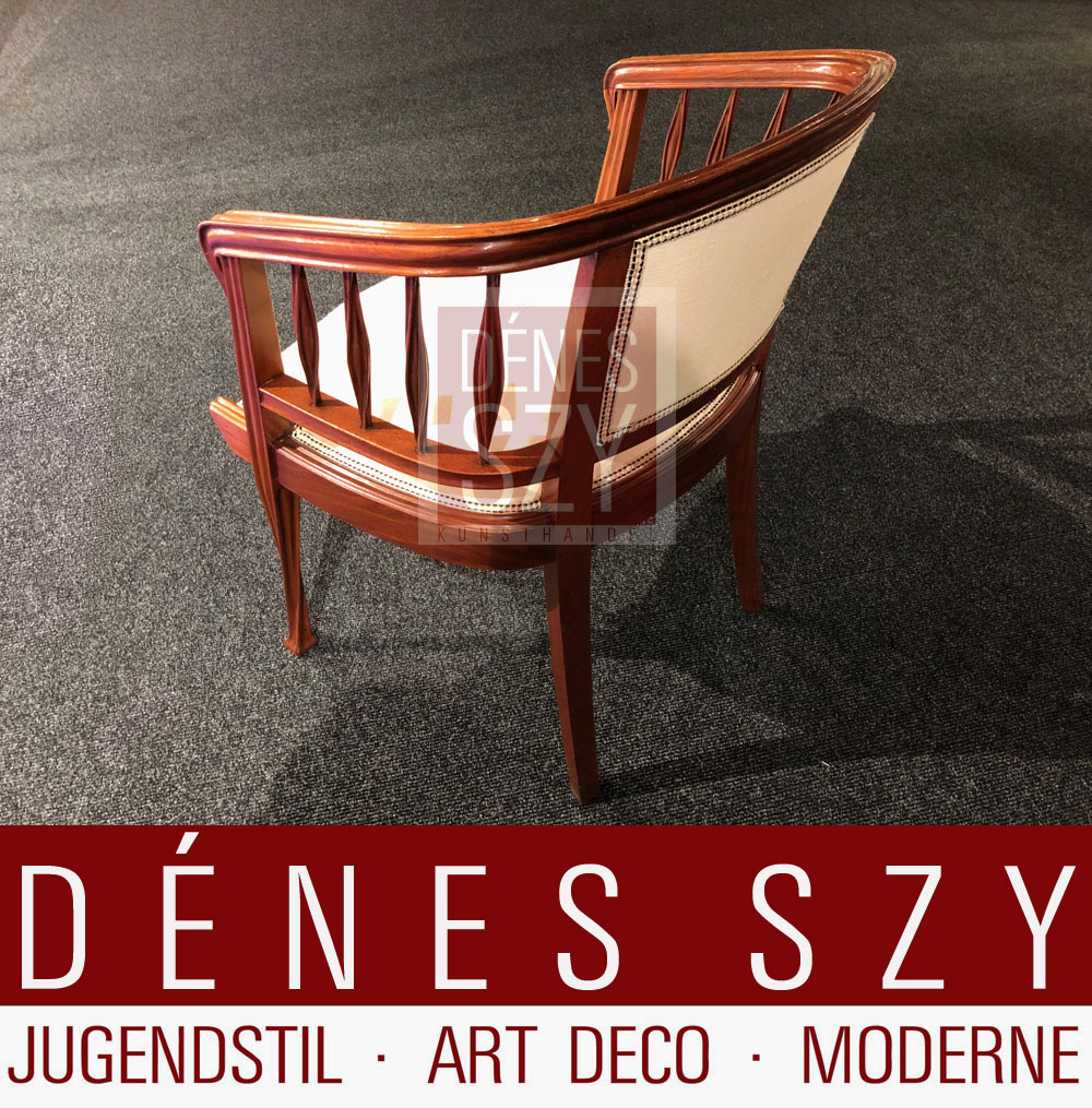 Edler Schreibtisch oder Armlehn Stuhl mit Weisspolster Bezug, Edelholz, Luois Majorelle Nancy um 1900