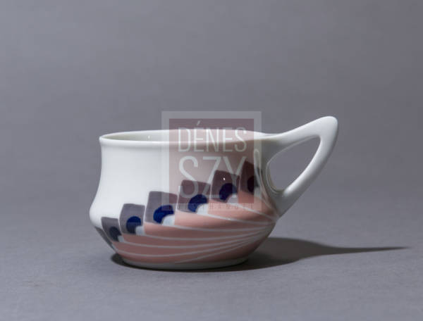Meissen Art Nouveau Porcelain, Misnia pattern tea cup by Grust