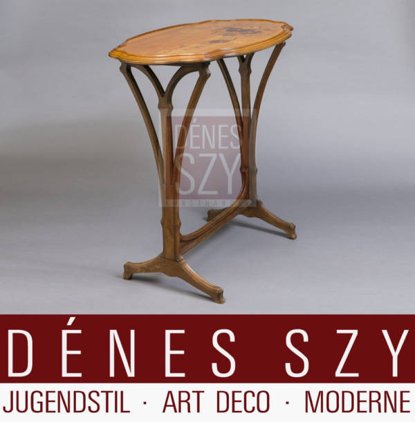 Zierlicher Intarsien Beistell Tisch aus Edelholz, signiert Emile Galle um 1900