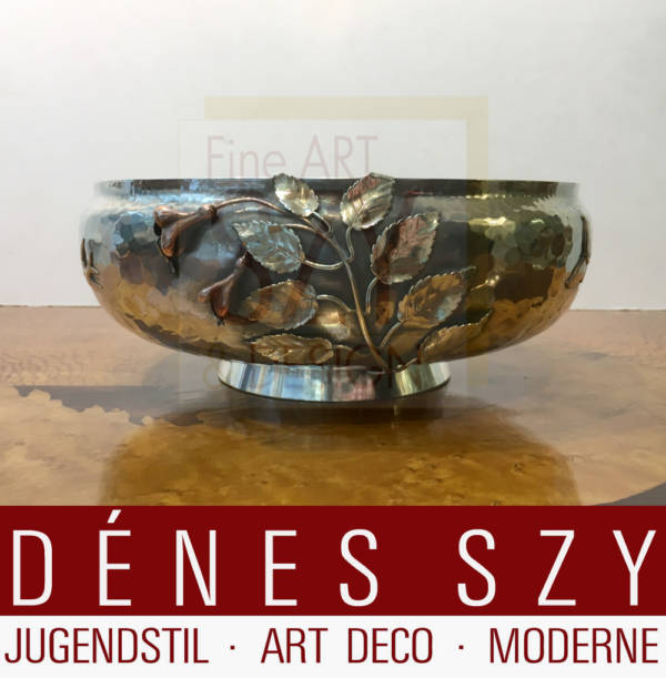 Mixed metal bowl with japanesque decor, Design and execution: Gorham Company, Providence / Rhode Island USA, 1882, sterling silver and mixed metal
