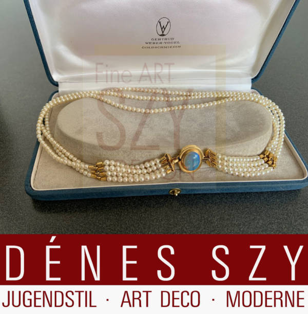 Collana di perle Akoya, oro giallo 18 ct. e opale, Mid-Century modern, in scatola originale, Design ed esecuzione: Gertrud Weber-Vogel, Germania anni '60