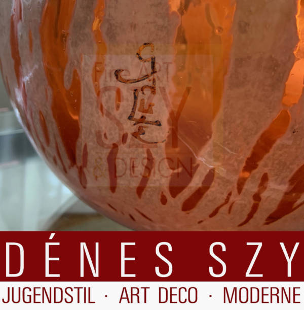 Vase boule Art Déco, Verre art déco français, Design et exécution: Emile Gallé, Nancy France années 1920, Ecole de Nancy