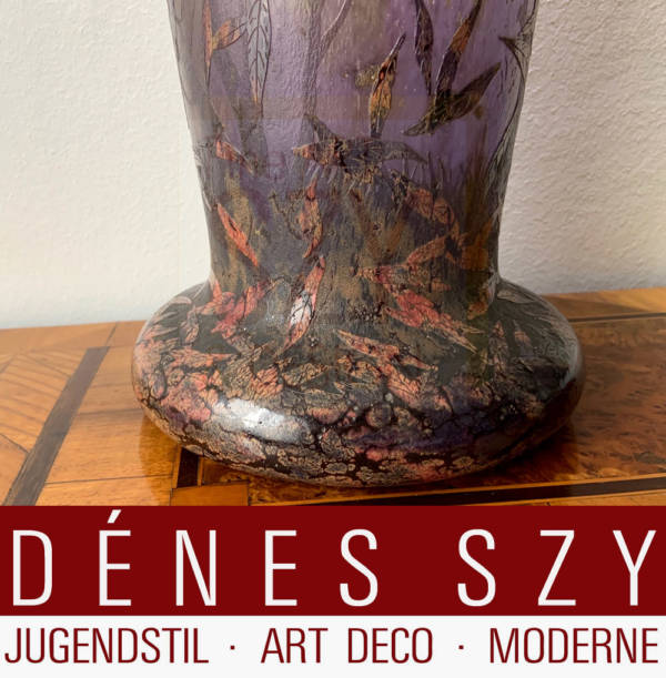 Jugendstil Symbolismus Cameo Glas Vase mit Herbstlaubdekor, Design und Ausführung: Daum Nancy, Frankreich ca. 1910, herausragende Qualität