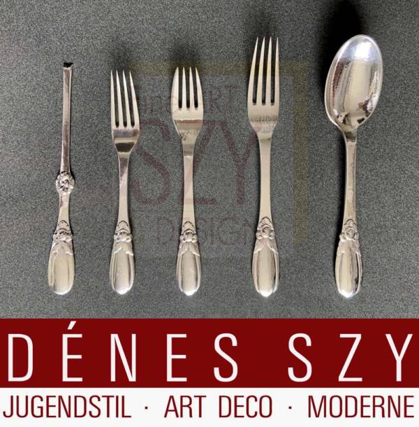 Dinner spoon, Art Nouveau silver cutlery pattern no. 16 (lily), Arvesolv, Evald Nielsen, Copenhagen 1920s, Denmark, silver
