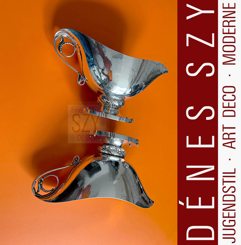 Paar elegante skandinavische Saucieren #177 der Georg Jensen Silberscmide in Sterling silber, Kopenhagen 1930-50.