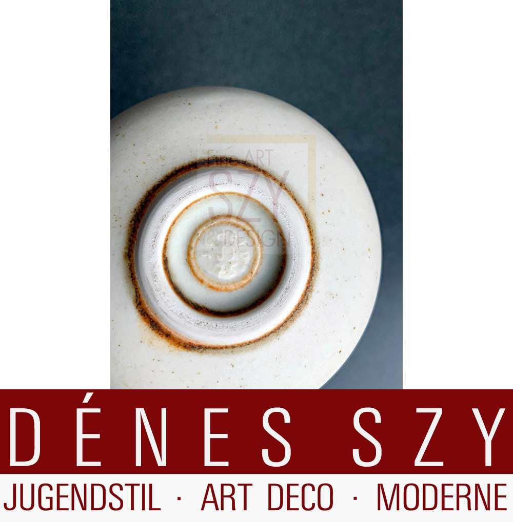 Deutsche Studio Keramik, Vase mit breit ausladenden Kragen an der Öffnung über Tropfenform oder Birnenform, von Karl und Ursula Scheid 1975