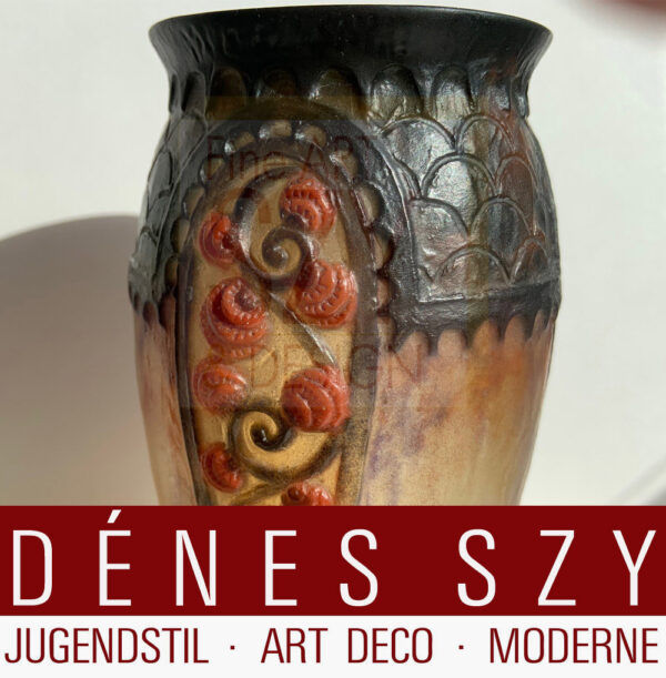 Französische Art Deco pate-de-verre Glas Vase, Entwurf und Ausfuehrung: Glaskoerper, Glaspaste (formgeschmolzen) von GABRIEL ARGY-ROUSSEAU (1885-1953)