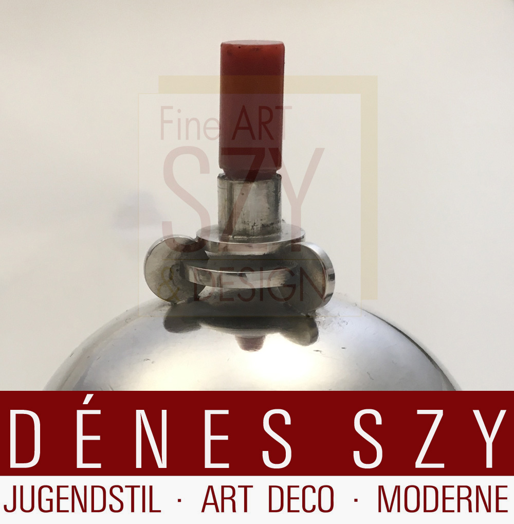 Scatola decorativa esagonale Bauhaus con pomello in bachlite, Design ed esecuzione: Germania 1928-30 circa, argento 800 con doratura interna, Circolo di Friedrich Schmid-Riegel, Norimberga, Germania (?)