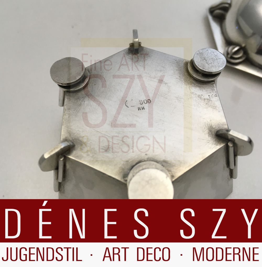 Scatola decorativa esagonale Bauhaus con pomello in bachlite, Design ed esecuzione: Germania 1928-30 circa, argento 800 con doratura interna, Circolo di Friedrich Schmid-Riegel, Norimberga, Germania (?)