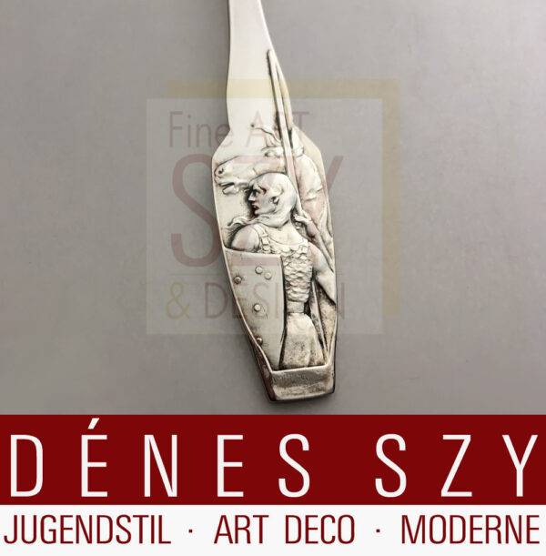 Cucchiaio da portata per gelato, motivo Siegfried, Design: Adolph Amberg 1900, Serie di Wagner, storicismo, Esecuzione: Peter Bruckmann et figli, Heilbronn, Germania, Argento 800, parzialmente dorato