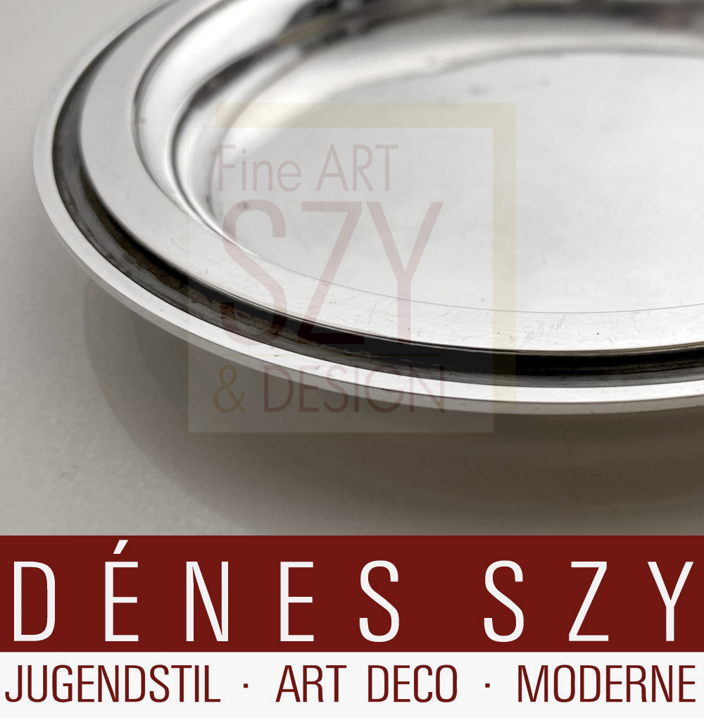 Sottobottiglia in argento Art Déco, Design ed esecuzione: Peter Bruckmann und Söhne Silberwarenfabrik, Heilbronn, Germania intorno al 1920-30, Argento 835