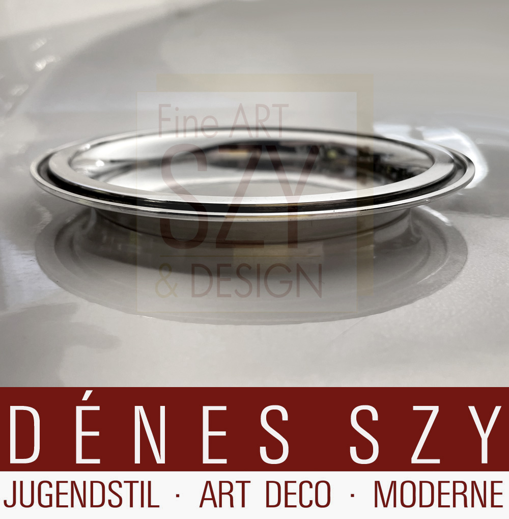 Sottobottiglia in argento Art Déco, Design ed esecuzione: Peter Bruckmann und Söhne Silberwarenfabrik, Heilbronn, Germania intorno al 1920-30, Argento 835