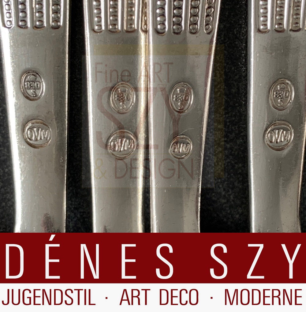 Mid-CenturyMid-Century modern posate d'argento per 6 persone con posate da servire, Modello: champagne, Progetto: Jens H. Quistgaard IHQ 1947, Esecuzione: O. V. Mogensen, Danimarca circa 1950, Argento sterling Modern Silber Besteck für 6 Personen mit Vorlegern, Muster: Champagne, Entwurf: Jens H. Quistgaard IHQ 1947, Ausführung: O. V. Mogensen, Dänemark ca. 1950, Sterlingsilber