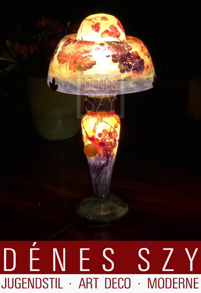 Lampada da tavolo Daum Nancy Art Nouveau, decoro di vino, lumaca,