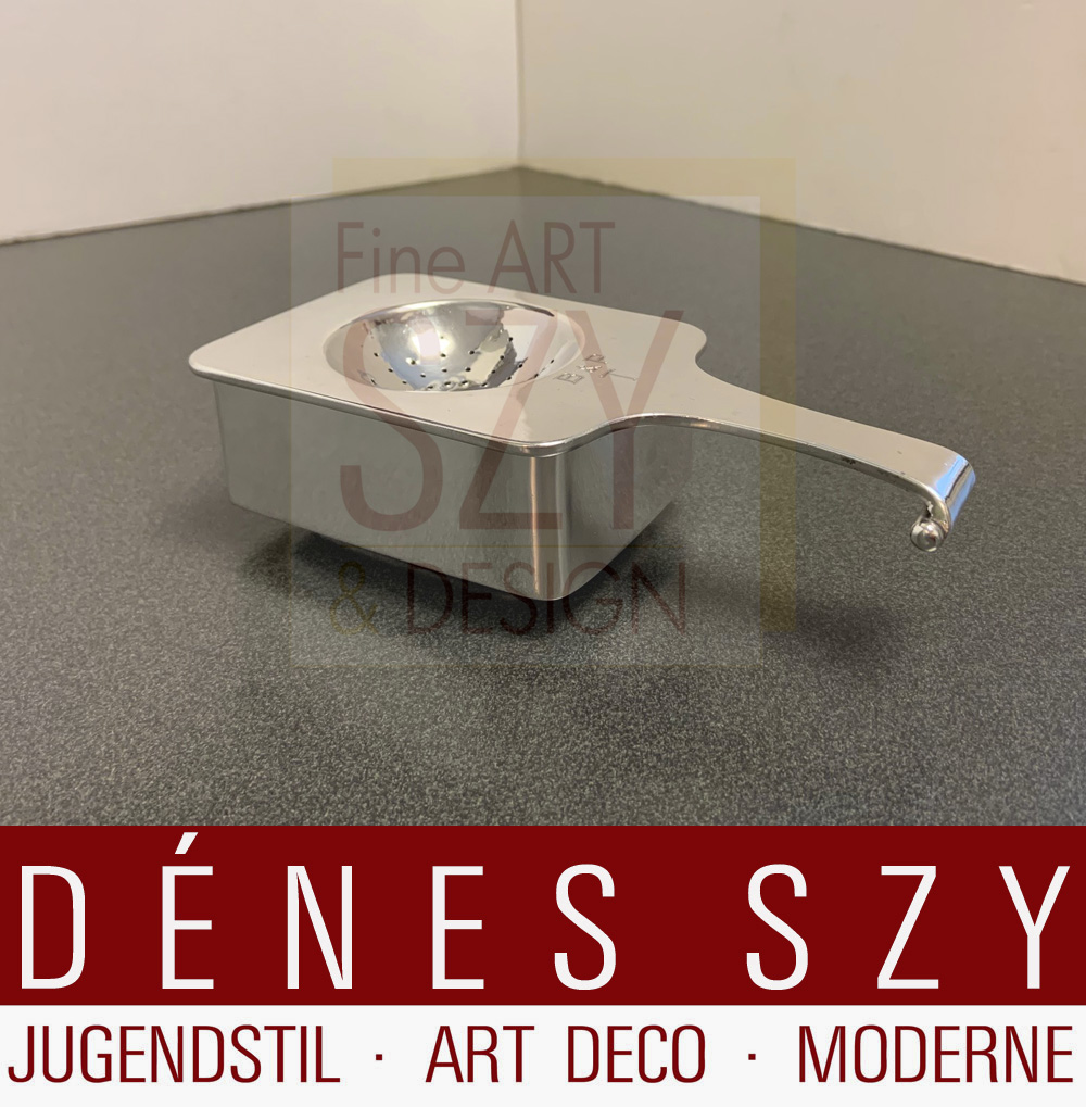 Art Déco, colino da tè Bauhaus, Design ed esecuzione: Emmy Roth, Werkstatt Berlin intorno al 1925/27, Germania, argento 800