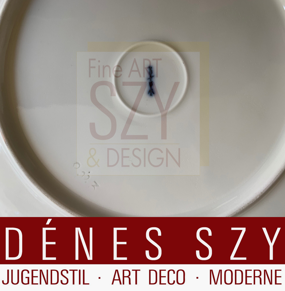 Piatto da cena, Modello: Urbino con bordo celadon / bordo festa, Design: Trude Petri 1931, Esecuzione: KPM Berlin, contrassegnato con scettro blu e lettera dell'anno per il 1938