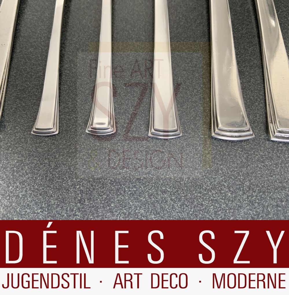 Posate in argento Art Déco fatto a mano per 12 persone, Modello # 32 CONGO, FATTO A MANO, Design: Aage Weimar, Esecuzione: argentieri Evald Nielsen, Danimarca, argento 925 e argento 830, 150 pezzi in totale, nella scatola delle posate originale di CARRS Silver Sheffield