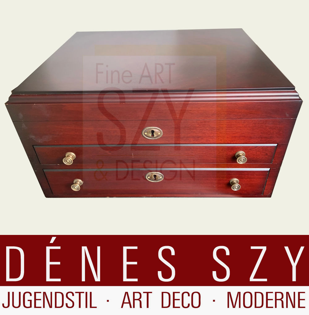 Posate in argento Art Déco fatto a mano per 12 persone, Modello # 32 CONGO, FATTO A MANO, Design: Aage Weimar, Esecuzione: argentieri Evald Nielsen, Danimarca, argento 925 e argento 830, 150 pezzi in totale, nella scatola delle posate originale di CARRS Silver Sheffield