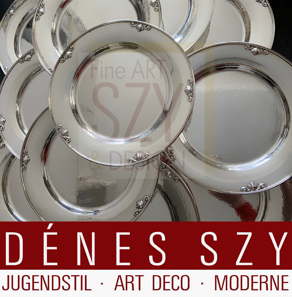Sottopiatto d'argento, Taglia del dopoguerra, Modello: Konge, Acorn Design: Johan Rohde circa 1931, Esecuzione: Georg Jensen argentieri Copenhagen Danimarca 1990 e 1995, Argento sterling