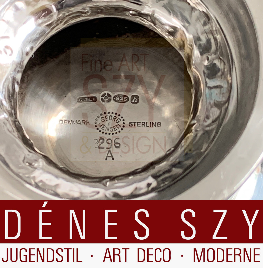 Grande agitatore per zucchero in argento sterling # 296 A, Grape Collection, Design: Georg Jensen circa 1919, Esecuzione: argentieri Georg Jensen, Copenaghen 1945-63, Danimarca, argento sterling