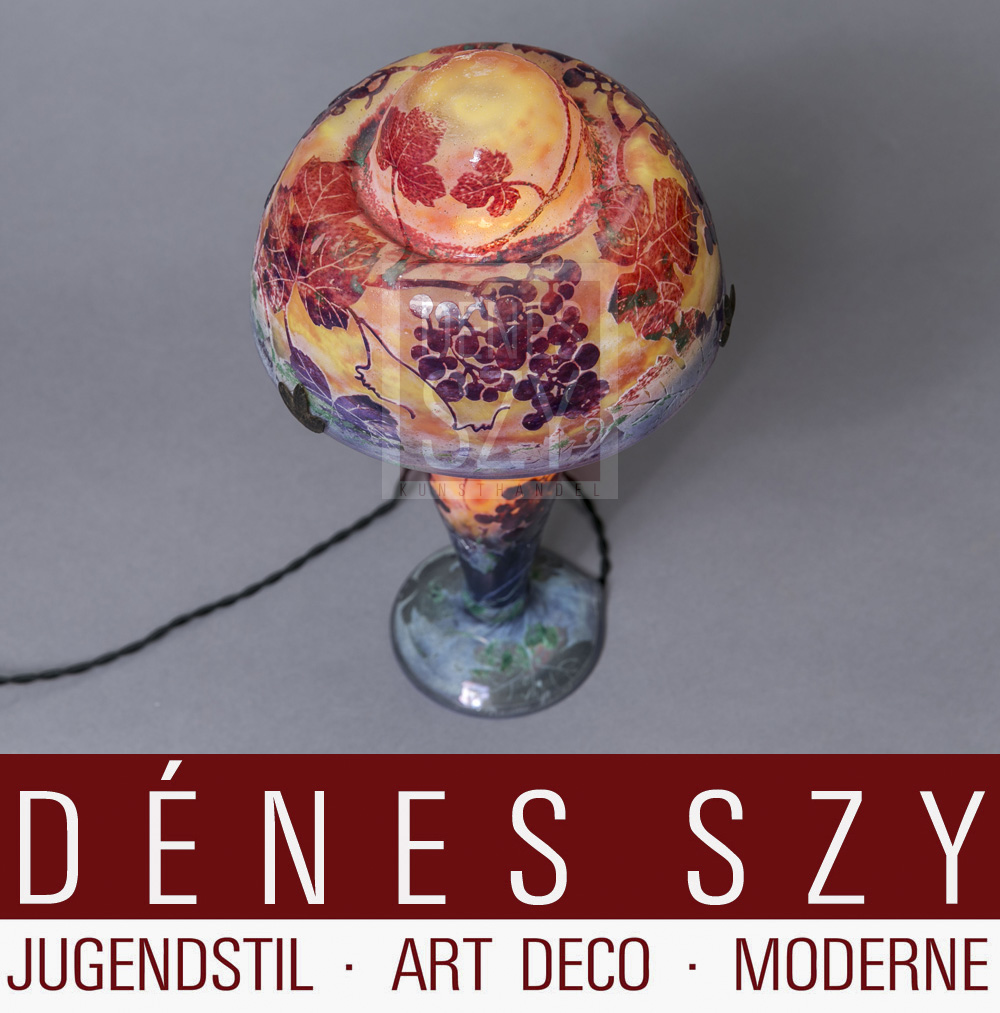 Lampada da tavolo Daum Nancy Art Nouveau, decoro di vino, lumaca,