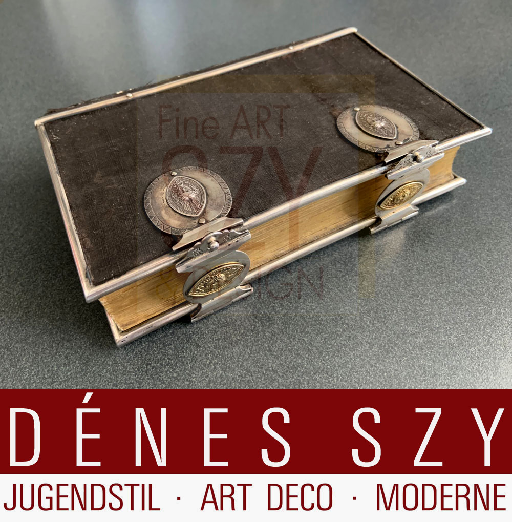 Libro dei canti per la Chiesa e il culto domestico, Pubblicato nel 1811, Ducato di Würzburg e Bamberg, con copertina e dorso bordati in argento, con due fermalibri in argento Empire con medaglioni, pagine di libro con bordi dorati