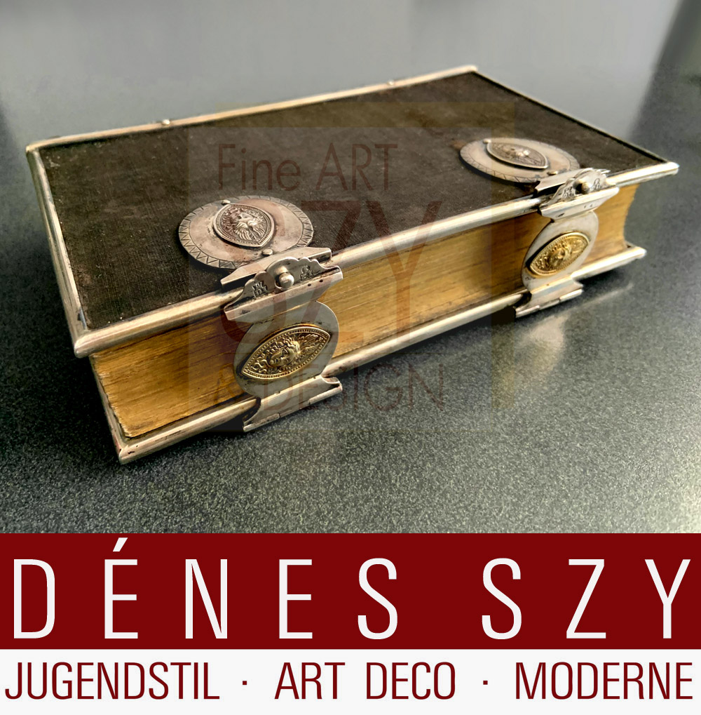 Libro dei canti per la Chiesa e il culto domestico, Pubblicato nel 1811, Ducato di Würzburg e Bamberg, con copertina e dorso bordati in argento, con due fermalibri in argento Empire con medaglioni, pagine di libro con bordi dorati