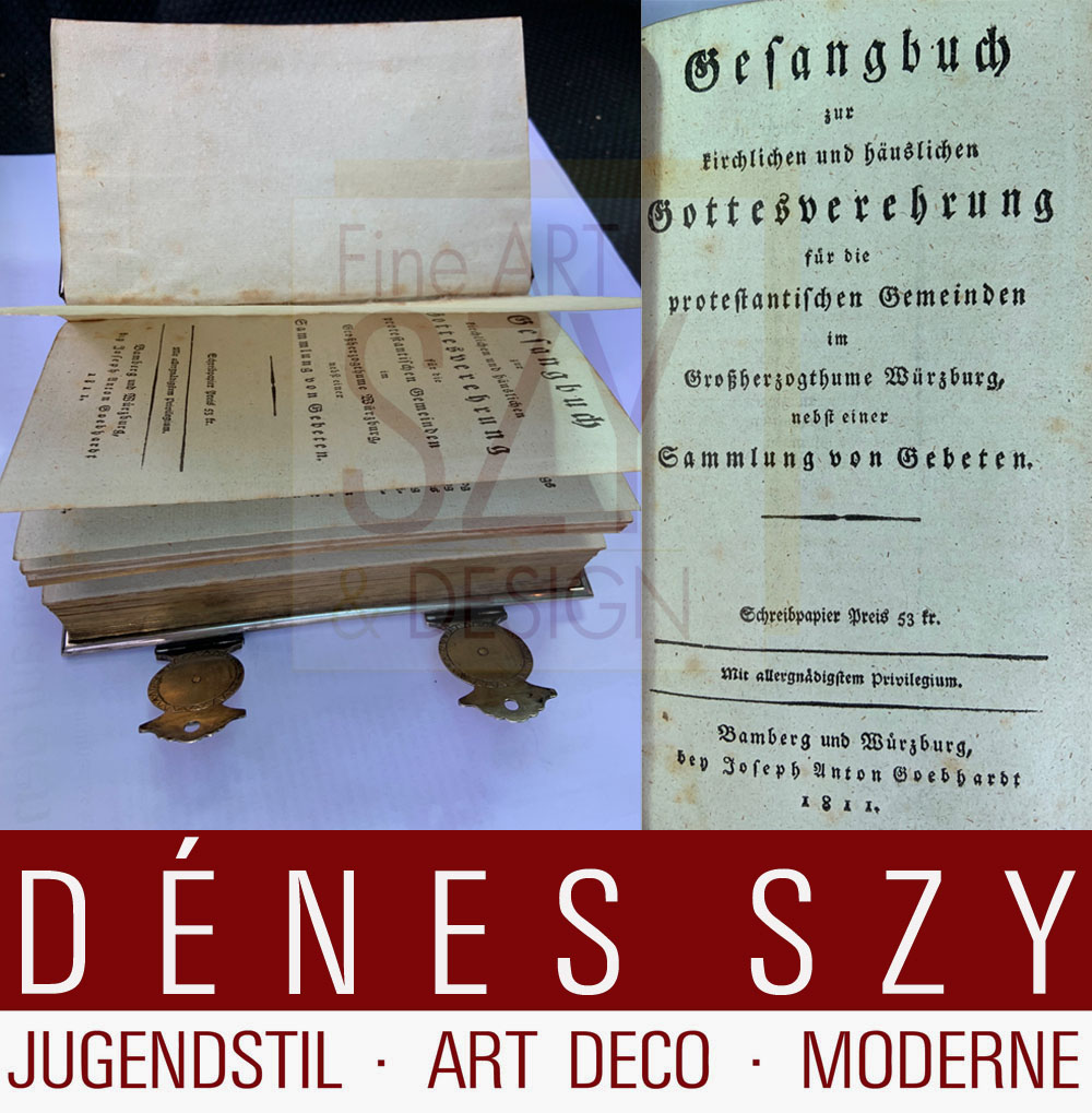 Libro dei canti per la Chiesa e il culto domestico, Pubblicato nel 1811, Ducato di Würzburg e Bamberg, con copertina e dorso bordati in argento, con due fermalibri in argento Empire con medaglioni, pagine di libro con bordi dorati