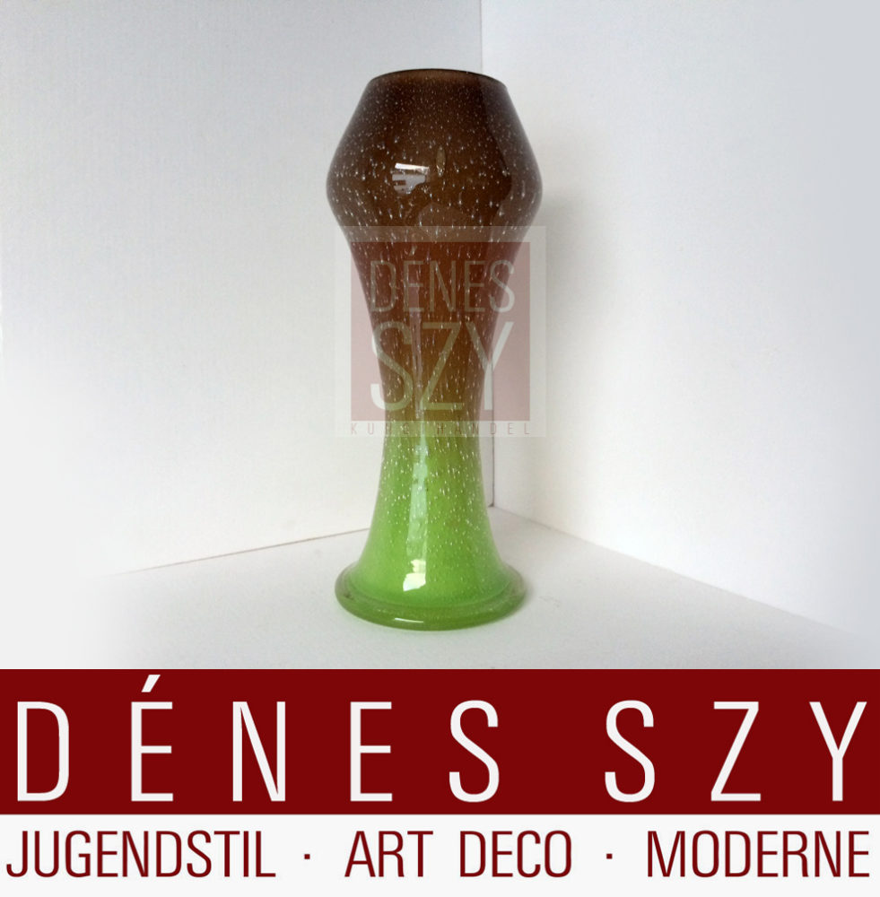 Art Deco Glas Vase von Otto Prutscher und Loetw Witwe, gruen brauner Dekor mit Silber Einschmelzungen, sogenannte Silber Perlglasvase