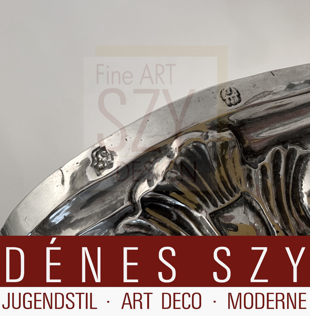 Norddeutsches Rokoko Leuchter Paar um 1770, Meisterzeichen HCB für Hans Conrad Albert Barckhan, Stadtmarke Hamburg mit Buchstabe D für 1760-1784, Typischer Hamburger Dekor, größer und schwerer als üblich