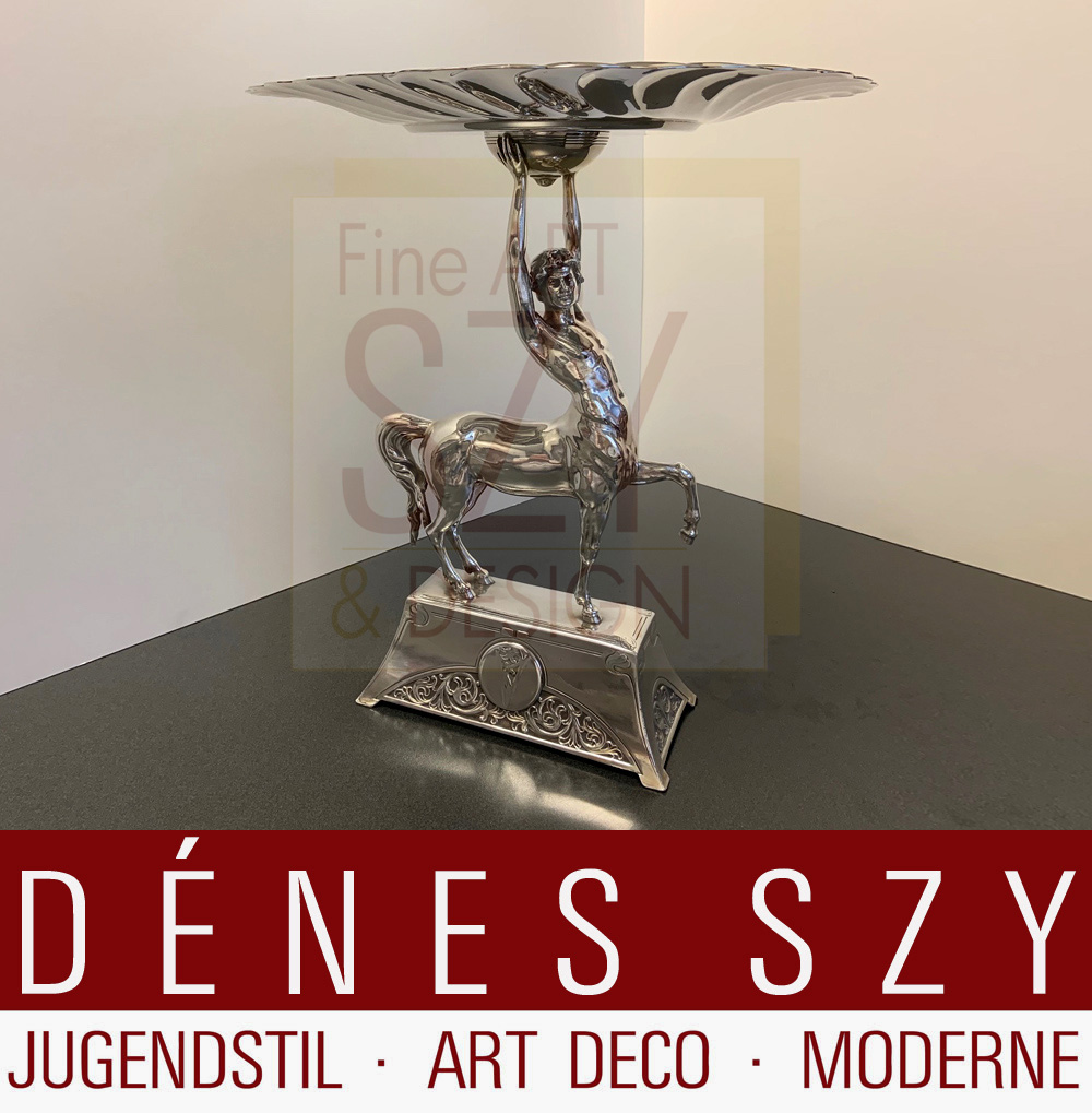 Due centrotavola con centauri, Design ed esecuzione: Württembergische Metallwarenfabrik intorno al 1910, Germania, Metallo, placcato argento, contrassegnato con il numero di modello 404