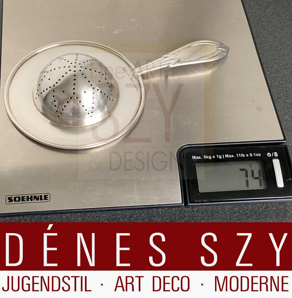 Colino da tè in stile Liberty, Design ed esecuzione: Franz Bahner AG, Duesseldorf Germania ca. 1900, modello 4300, argento 800