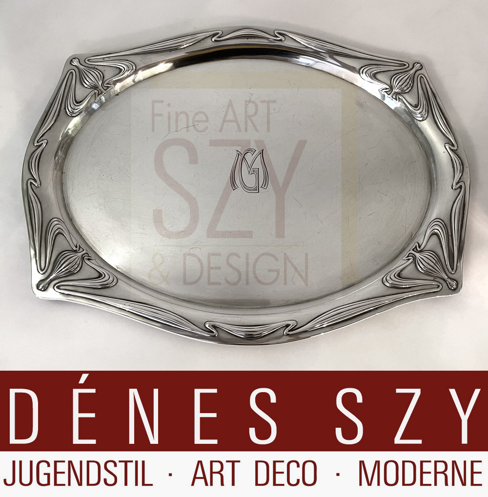 Servizio da tè in argento Art Nouveau su vassoio, 4 pezzi, Design & Esecuzione: Koch & Bergfeld, Brema intorno al 1900, Germania, Argento 800, parzialmente dorato