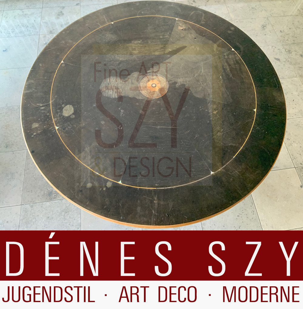 Tavolo / tavolino con intarsi, Mobili in stile liberty, Design: probabilmente Josef Maria Olbrich, Darmstadt intorno al 1905, Vari legni da frutto, madreperla, elaborati intarsi, intagli