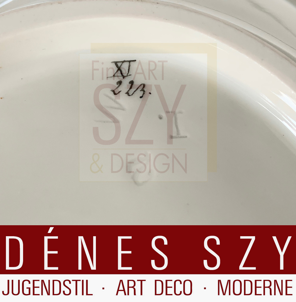 Salsiera con piattino fisso dal servizio da tavola reale prussiano, aquila prussiana con FR per Federico il Grande, Esecuzione: KPM Berlino 1909