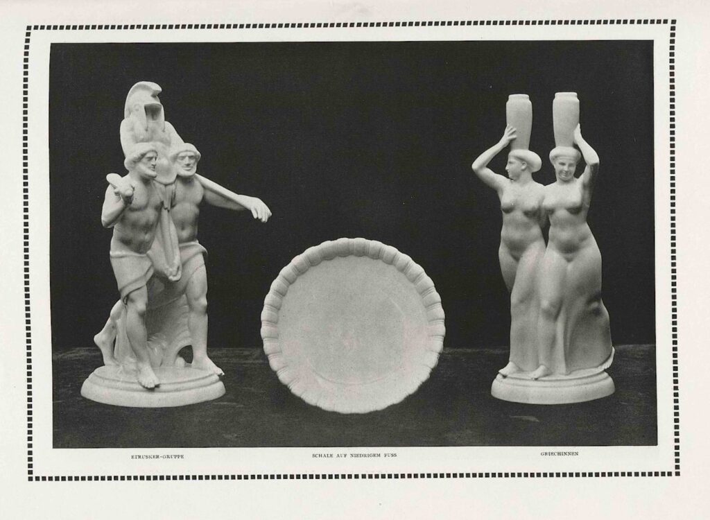 Abbildung des Hochzeitszuges mit Fußschale (in weiß ohne Bemalung) in Deutsche Kunst und Dekoration, Band 29, 1911-12