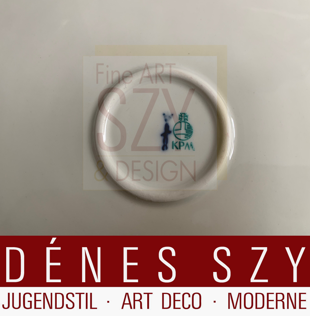 Sottopiatto grande del servizio da tavola in porcellana modello Urbino, Design: Trude Petri 1931, Esecuzione: KPM Berlin 1931-1960, Germania, con bordo in oro