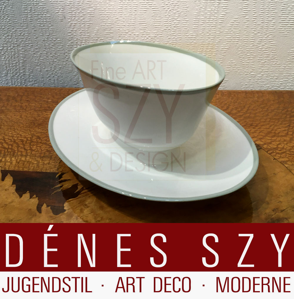 Salsiera ovale con piattino fisso, Motivo: Neuberlin, da abbinare a Urbino con bordo celadon, Design: Trude Petri 1931, Esecuzione: KPM Berlin 1938