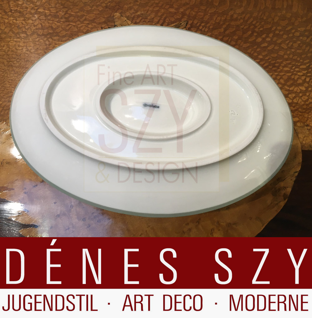 Salsiera ovale con piattino fisso, Motivo: Neuberlin, da abbinare a Urbino con bordo celadon, Design: Trude Petri 1931, Esecuzione: KPM Berlin 1938