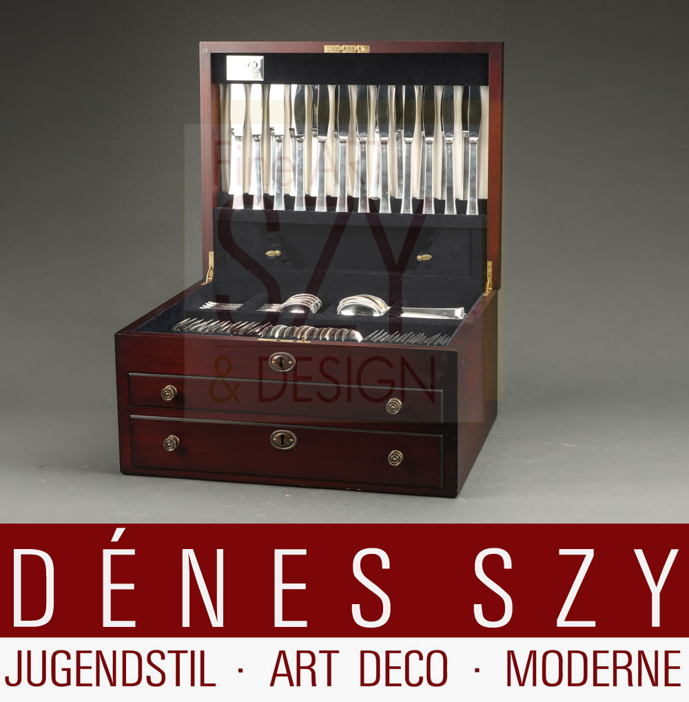 Posate in argento Art Déco fatto a mano per 12 persone, Modello # 32 CONGO, FATTO A MANO, Design: Aage Weimar, Esecuzione: argentieri Evald Nielsen, Danimarca, argento 925 e argento 830, 150 pezzi in totale, nella scatola delle posate originale di CARRS Silver Sheffield