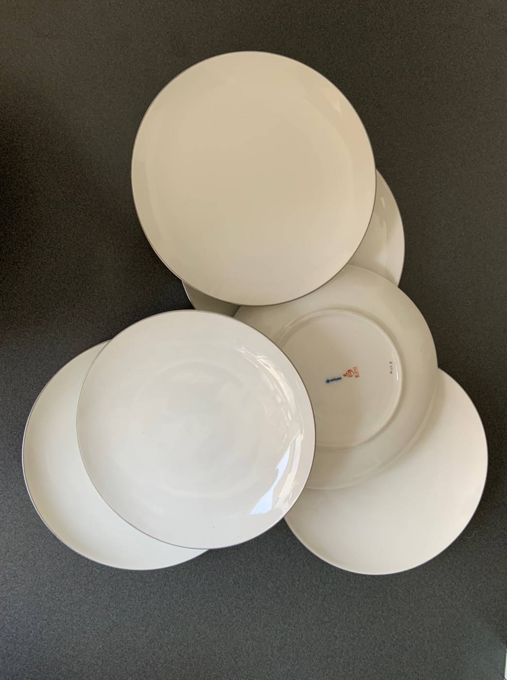 KPM Berlin porcelain, design Trude Petri 1931, table service Urbino, dessert plate with platinum rim