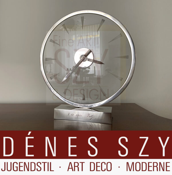 Bauhaus Orologio da tavolo Bauhaus in argento, Design: Gebhard Duve ca. 1930, Esecuzione: Margraf & Co., Berlino intorno al 1930, argento 800, vetroSilber Tischuhr, Entwurf: Gerhard Duve um 1930, Ausführung: Margraf & Co., Berlin um 1930, Silber 800, Glas