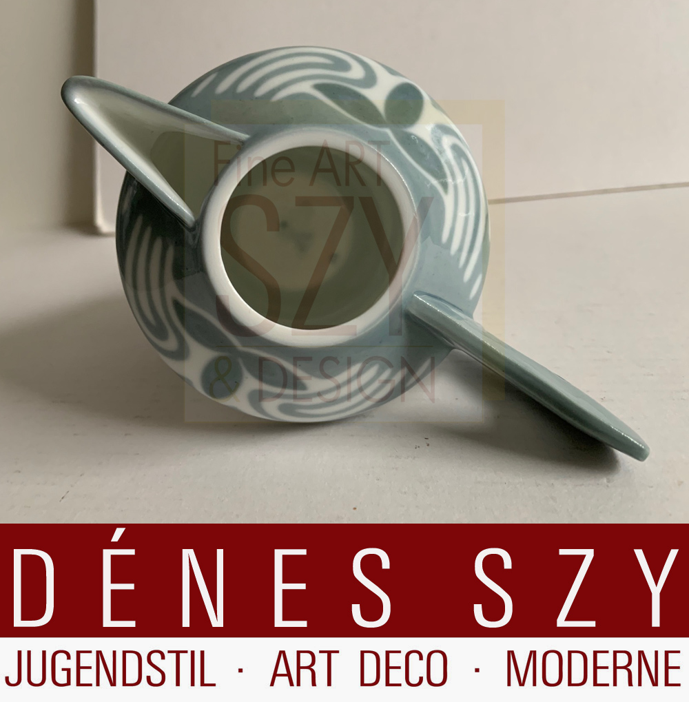 Meissen, rare Art Nouveau porcelain milk jug, Shamrock pattern, Design by Theodor Grust.