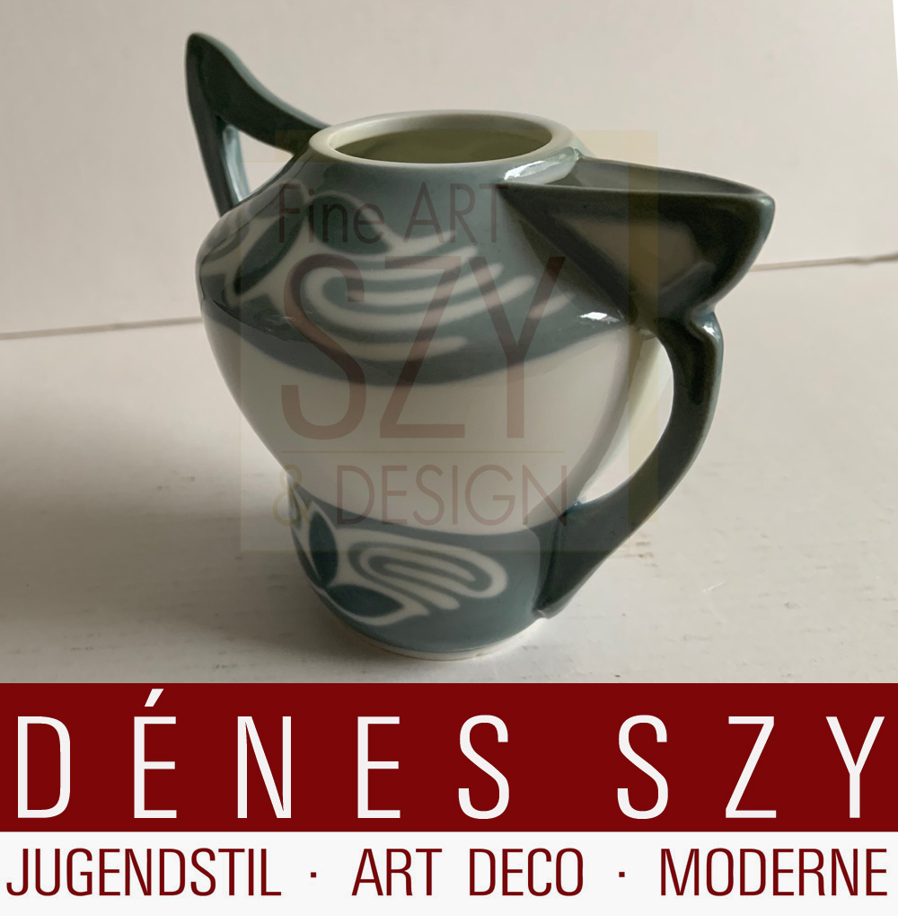 Meissen, rare Art Nouveau porcelain milk jug, Shamrock pattern, Design by Theodor Grust.